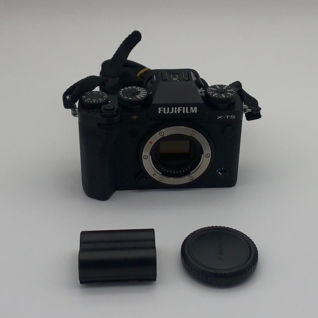 Used Fujifilm X-T5 Mirrorless Camera Body, Black