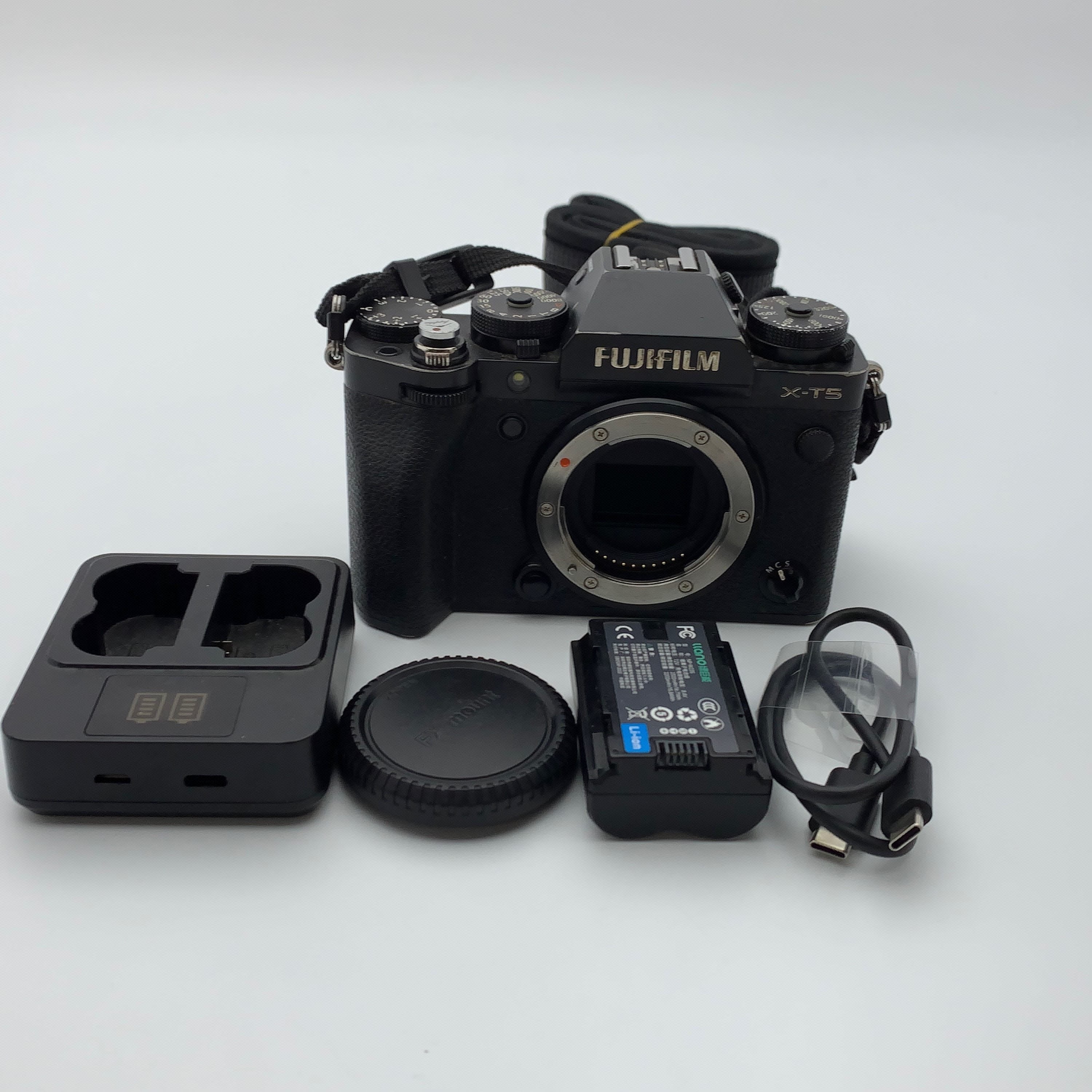 Used Fujifilm X-T5 Mirrorless Camera Body, Black