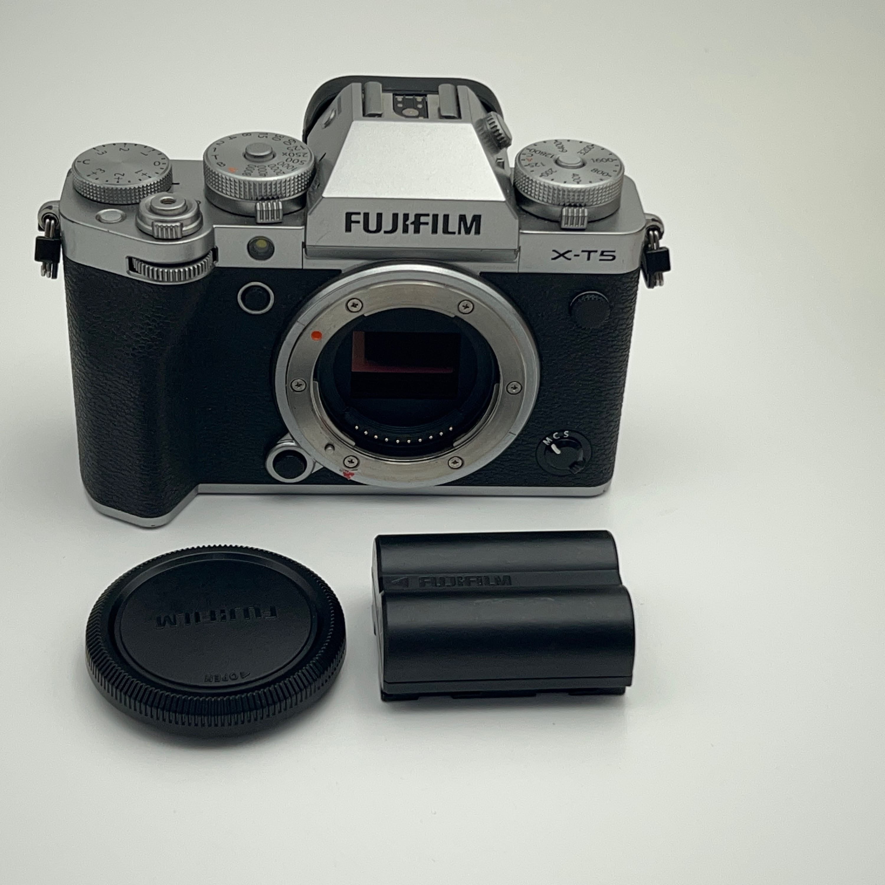Used Fujifilm X-T5 Mirrorless Camera Body, Silver
